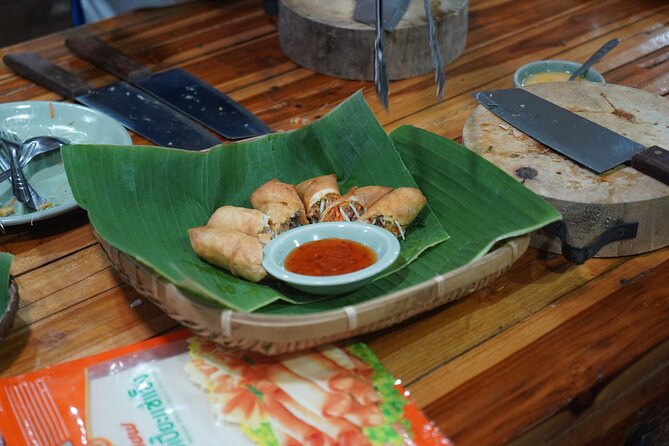 Half Day Guided Thai Cooking Class in Chiang Mai - Meeting point on Prapokklao Rd and how to plan pickup
