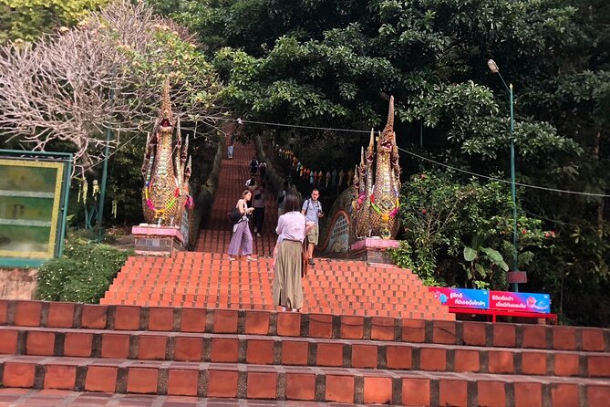 Half Day Morning Wat Pha Lat & Wat Phra That Doi Suthep Tour - Key highlights you’ll feel right away