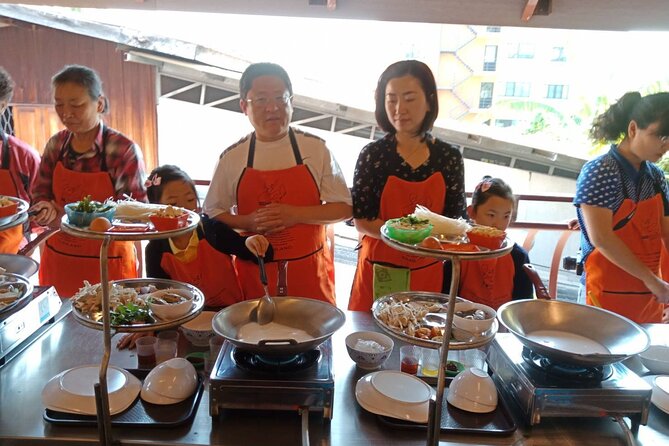 Half-Day Thai Cuisine Cooking Experience in Chiang Mai - Getting Started at Tha Phae Gate (and Why It Matters)