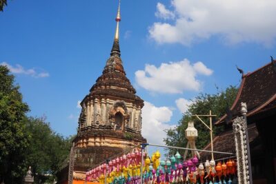 Lady Driver and Guide - The Pickup-to-Temple Rhythm: Timing That Matches the Weather