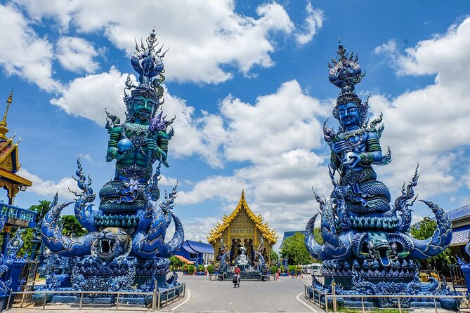 Long Neck Village, White & Blue Temple, Black House Day Tour From Chiang Mai - Baan Dam Museum (Black House): A Northern-Themed Oddity With Real Personality