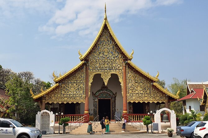 Mastering Chiang Mai Temples in Halfday - Visit 7 Temples - Wat Chiang Man: Elephant-Shaped Buttresses and the Oldest Temple Vibe