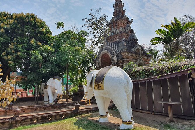 Mastering Chiang Mai Temples in Halfday - Visit 7 Temples - Wat Lok Molee: Stucco Patterns and Lanna Pagoda Beauty
