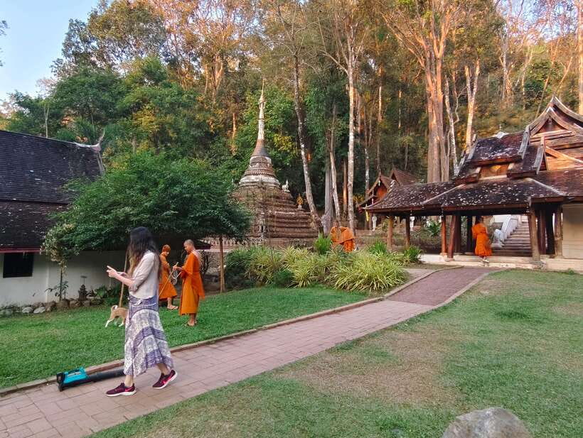 Monk trails hike, Wat Phalat, Monk chanting, Wat Doi Suthep. - Wat Doi Suthep near sunset: mountain views with fewer crowds