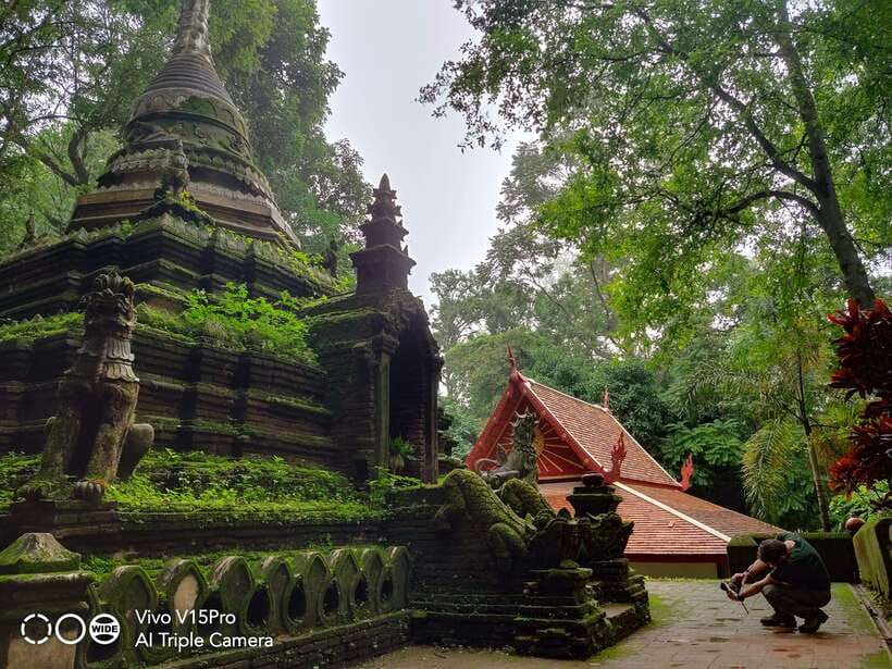 Monk trails hike, Wat Phalat, Monk chanting, Wat Doi Suthep. - What to bring (and wear) for a comfortable monk-trails hike