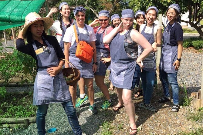 Morning Cooking Class in Traditional Pavilion with Beautiful Garden - Chiang Mai - The instructor-led method: how step-by-step makes it doable