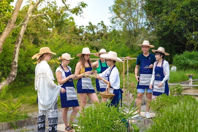 Morning Cooking Class in Traditional Pavilion with Beautiful Garden - Chiang Mai - Organic farm time: mushrooms, eggs, and the hands-on rhythm
