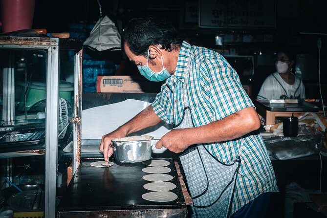 Northern Flavours Chiang Mai Food Tour with 15+ Tastings - Stop 2: The Main Feasting Stretch Across Markets and Streets
