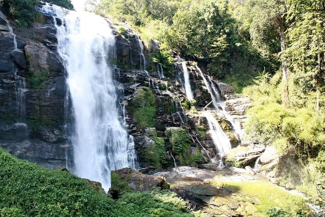 One day Doi Inthanon National Park & Trekking on Kew Mae Pan - Getting Around: Private Van Pickup and a 9–10 Hour Day