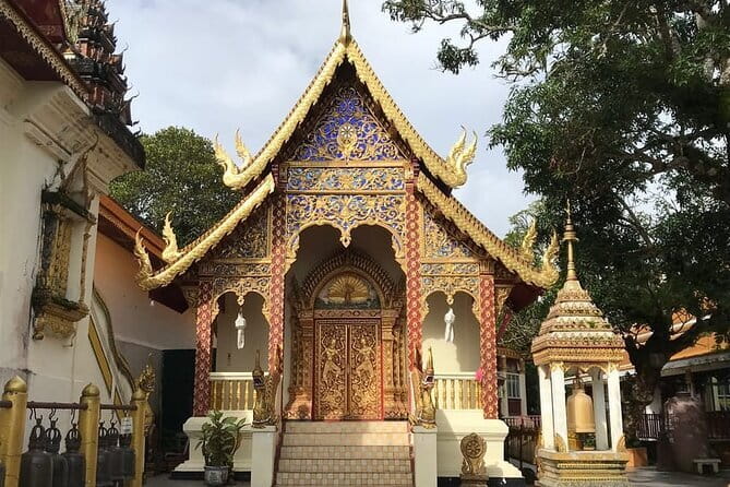 Private Doi Suthep Temple Handicraft Center and Sticky Waterfall - Wat Pha Lat: the jungle-temple mood before Doi Suthep