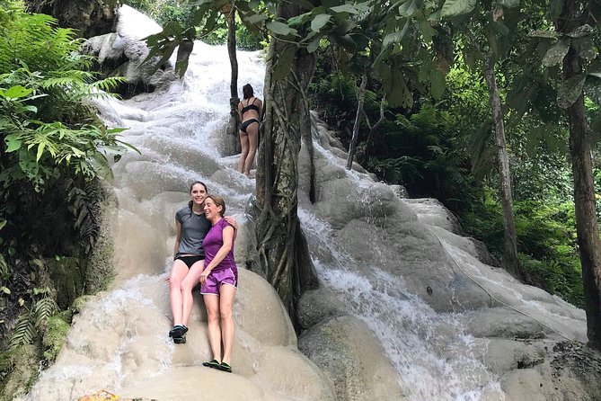 Private tour Chiang Dao cave ,Temples,Sticky waterfall - Key things you’ll like about this private day