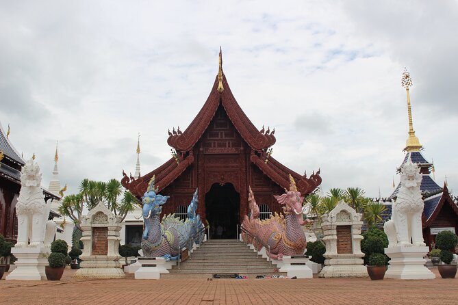 Private tour] Perfect day! Sticky waterfall + ChiangDao Cave + Wat BandenTemple - Stop 3: Chiang Dao Cave and the Temple Area (Nature Plus Sacred Ground)