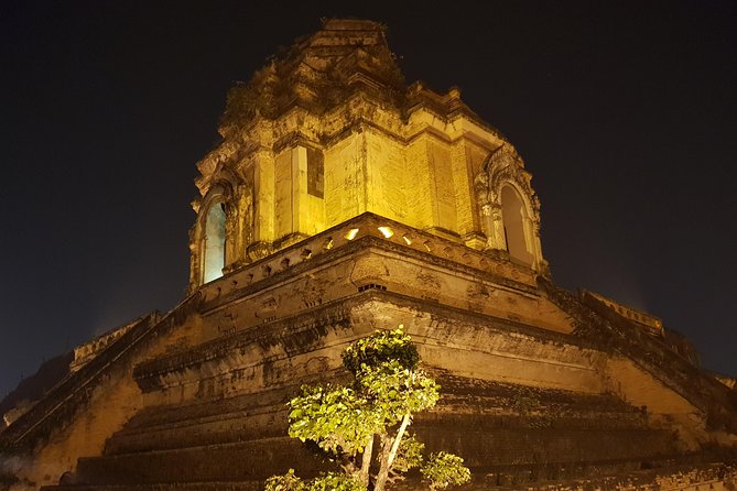 Private Tour: Sightseeing City walking Tour - Wat Chedi Luang Varavihara: the royal temple stop that sets the tone
