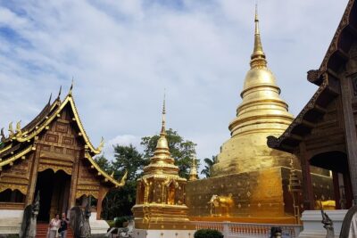 Private Tour: Sightseeing City walking Tour - Wat Phra Singh: spotting the Pra Buddha Sihing and the meaning behind it