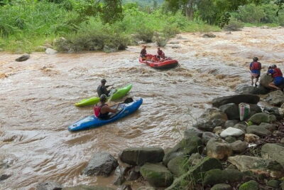 Safety whitewater rafting in Chiangmai by Khampan Rafting - The 6 Km Run: Rapids, Splash Factor, and Pacing