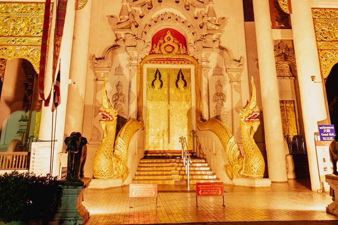 Sunlight or Moonlight: Chiang Mai City Tuk Tuk Tour - Photo strategy: how to get good shots in a 3-hour night plan