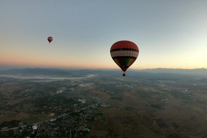 Sunrise Hot Air Balloon Adventure in Chiang Mai - Group size and comfort: what it feels like in the basket