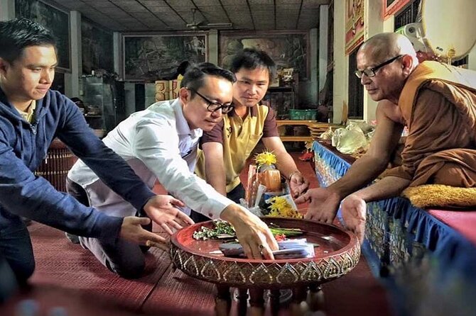 Talk to Buddhist monk & craft work in temple - The route and timing that keep the day low-stress