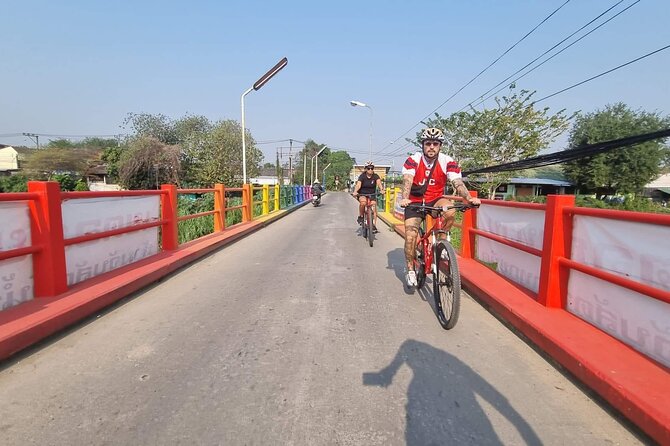 Unique Tour Unknown Chiang Mai - Pedaling through Chiang Mai’s narrow alleys: the long ride that sets the mood
