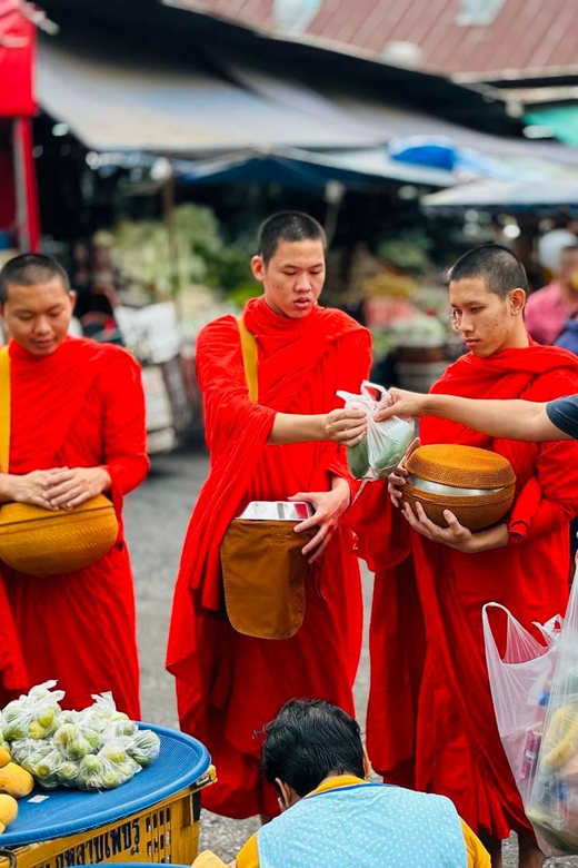 Walk With Monks Collecting Alms(meeting point maybe change) - Temple etiquette basics you’ll want to remember