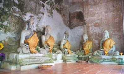 Wat Phra That Doi Suthep & Wat Pha lat Evening Tour & Guide - Pickup, transport, and the small-group rhythm that makes it work