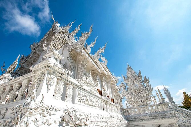 White, Red/Black and Blue Temples Full Day Trip From Chiang Mai - Why This Chiang Rai Day Trip Feels Like a Real Adventure