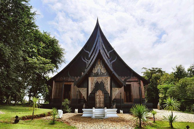 White Temple, Black House Museum and Hot Spring Tour from Chiang Mai (SHA Plus) - Mae Kajan Hot Spring: Foot-Soak Time That Resets Your Pace