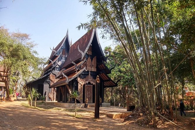 White Temple, Black House Museum and Hot Spring Tour from Chiang Mai (SHA Plus) - Group Size and Comfort: Why a Small Tour Changes the Feel