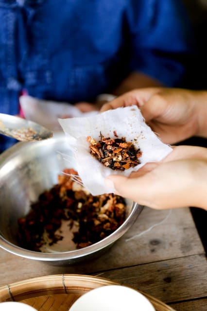 Workshop Making Herbal ball & herbal inhaler - Crafting herbal balls: a hands-on way to learn Thai herbal soothing
